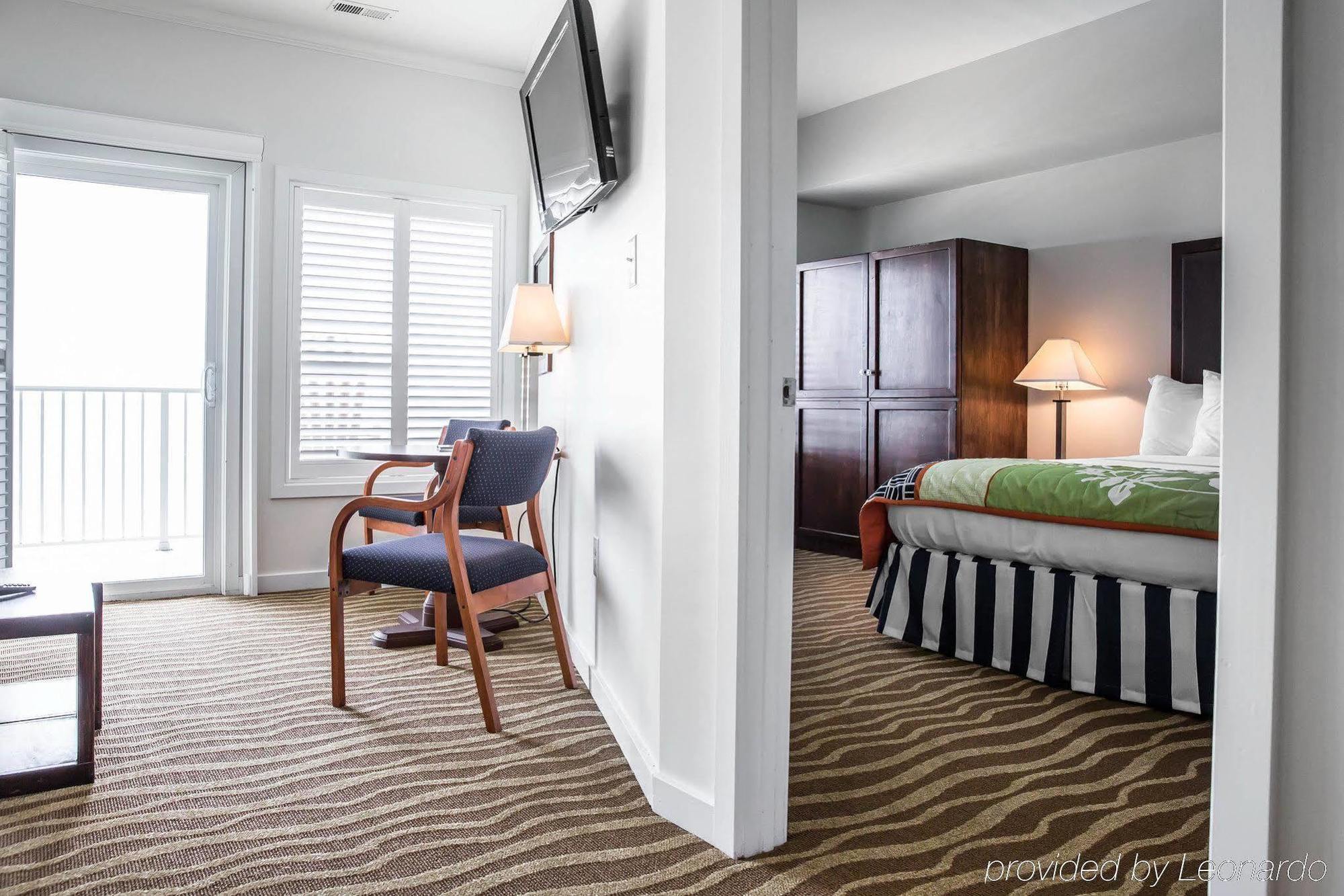 Island Inn & Suites, Ascend Hotel Collection Piney Point Exterior foto